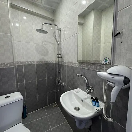 Asmali Pera Hotell 3*