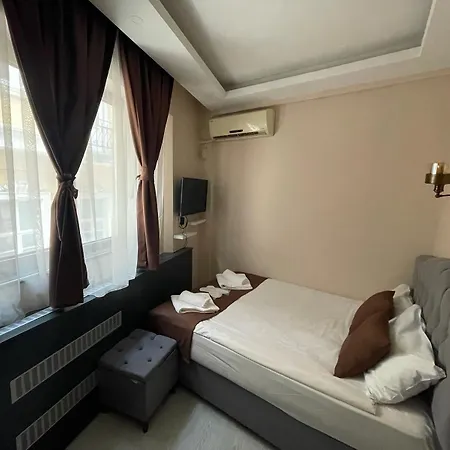 Asmali Pera Hotel 3*