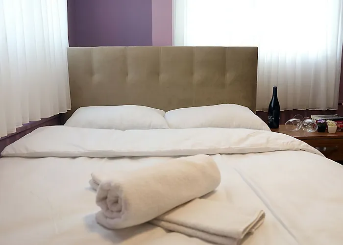 Asmali Pera Hotel 3*