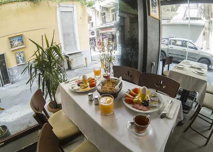 Hotel Asmali Pera 3*