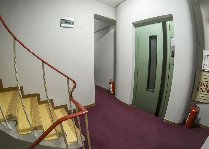 Asmali Pera Hotel 3*